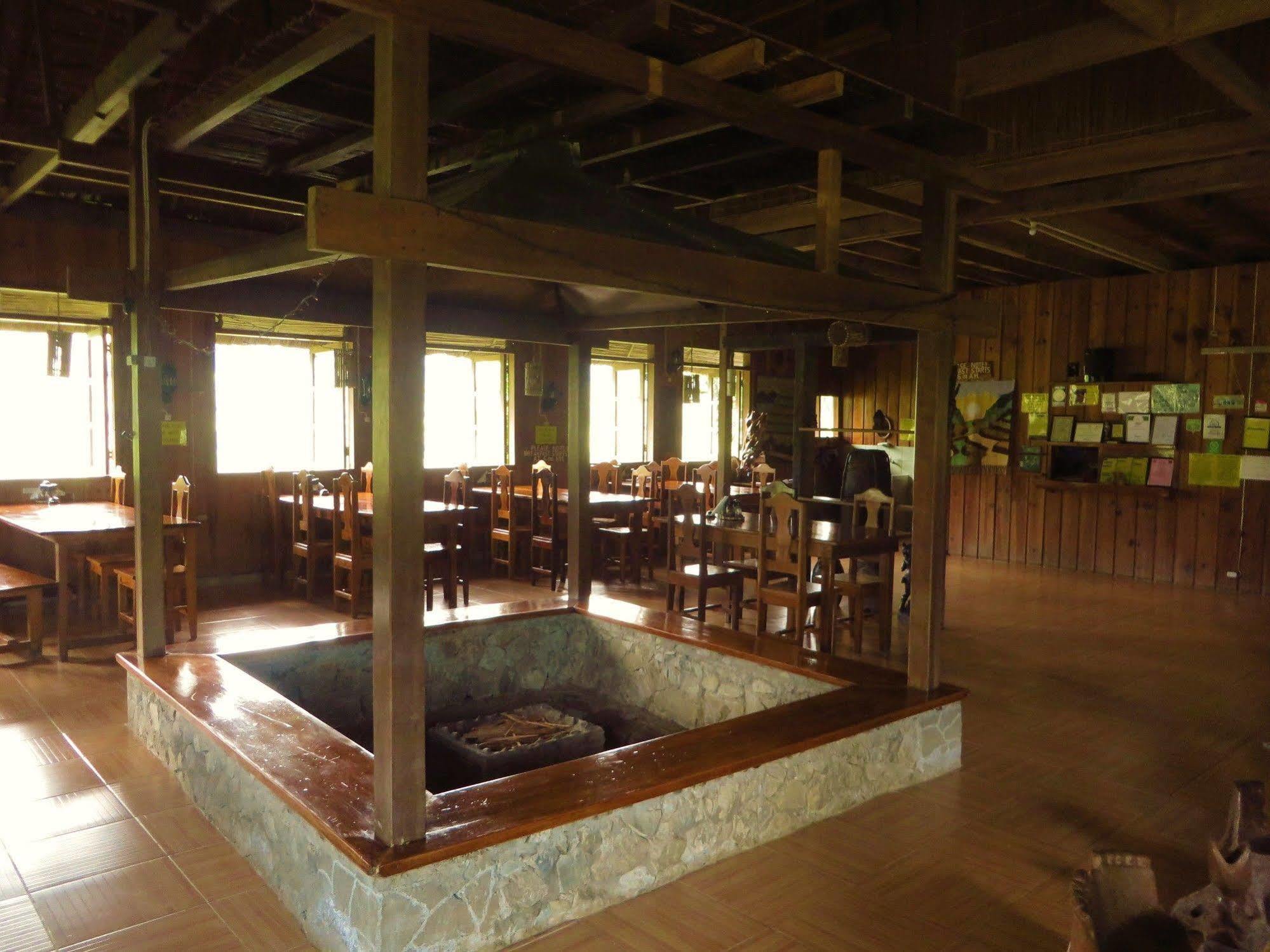 בנאווה Native Village Inn מראה חיצוני תמונה